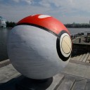 В честь Pokemon Go в Екатеринбурге появился огромный гранитный покебол